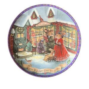 Vintage Crestley Collection Love is a Gift From The Heart Susan Wheeler A Timele